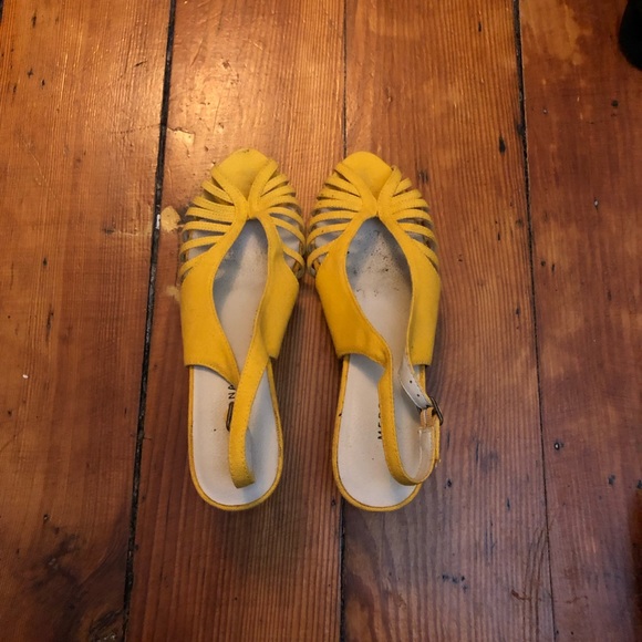 Merona heels - Picture 2 of 2